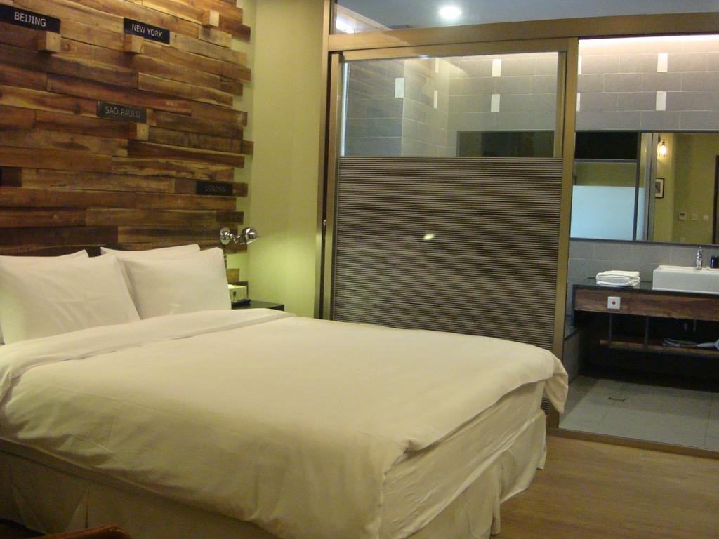 นัมเบอร์ไนน์ โฮเต็ล Hotel เจียวซี ภายนอก รูปภาพ