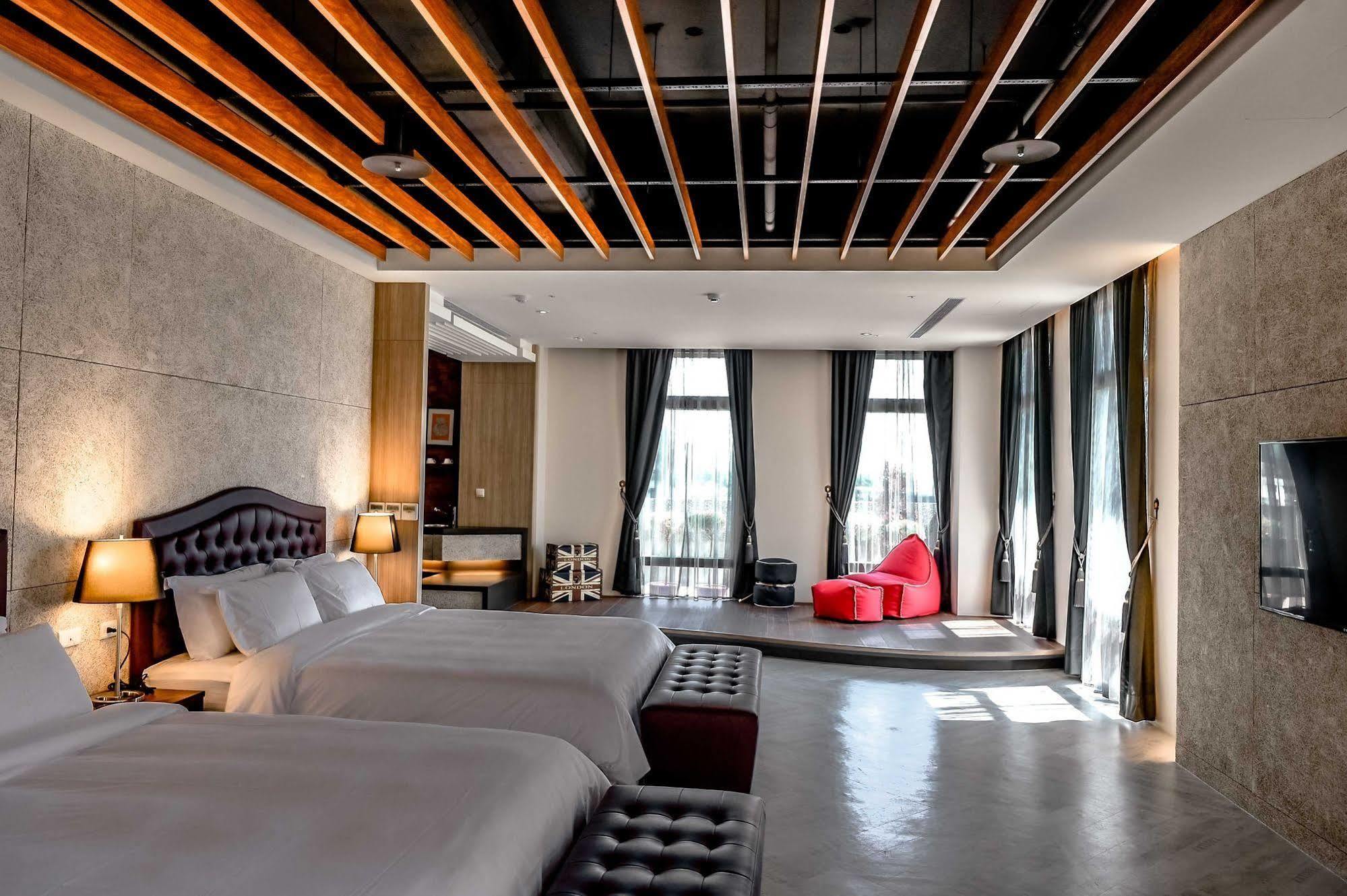 นัมเบอร์ไนน์ โฮเต็ล Hotel เจียวซี ภายนอก รูปภาพ